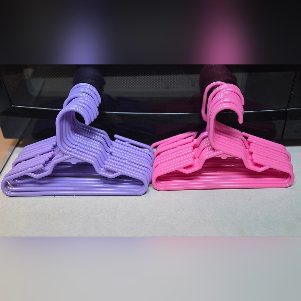 Dog/Doll Clothes Hangers Small Clothes 7 inches wide 11 Purple 12 Pink